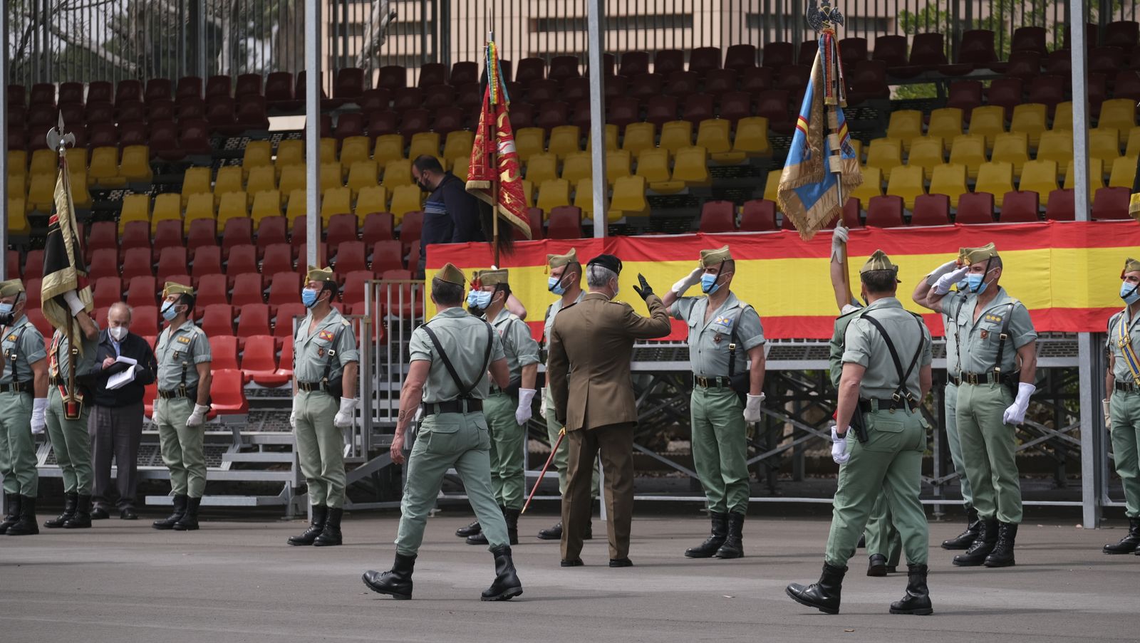 Fotogalería toma de posesión del General Melchor Marín Elvira. La Legión. Almería