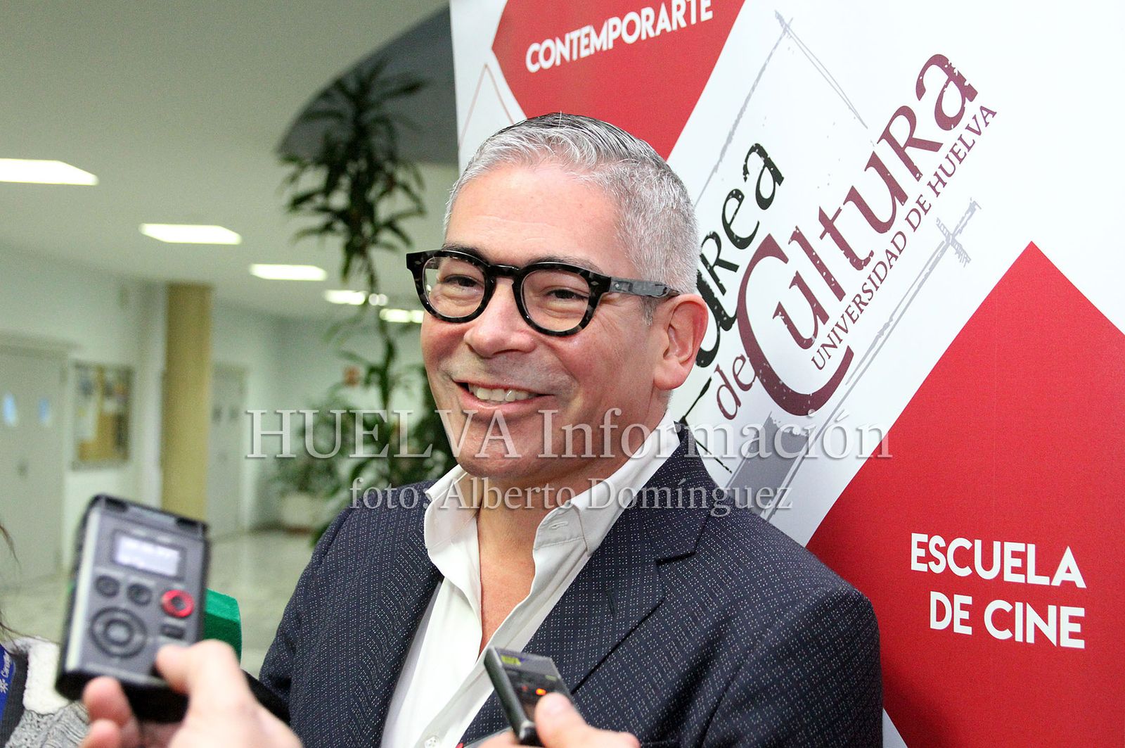Boris Izaguirre presenta "Tiempo de Tormentas" en la Universidad de Huelva, en imágenes
