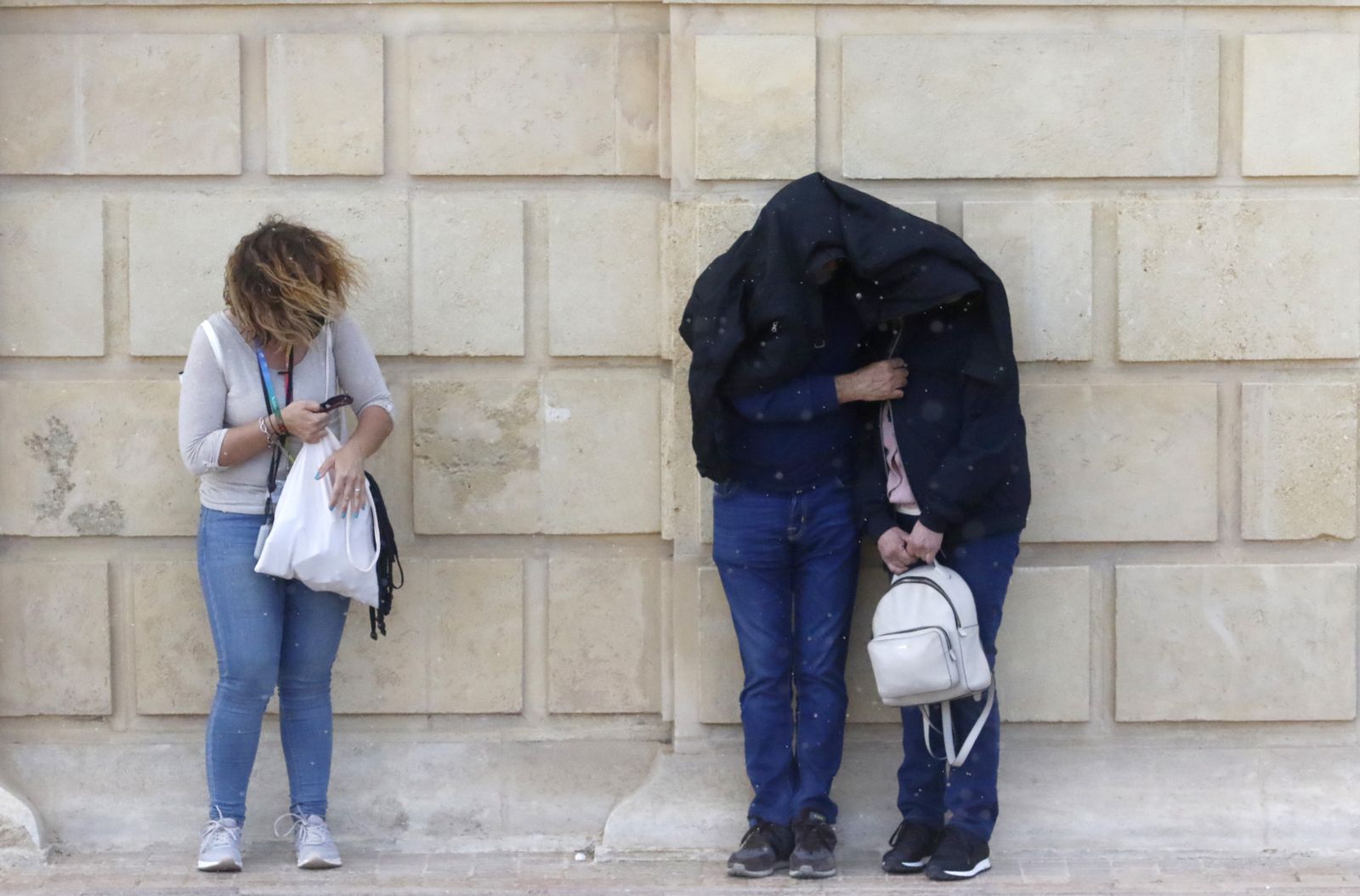 El puente de mayo se despide con lluvia en Córdoba, en imágenes