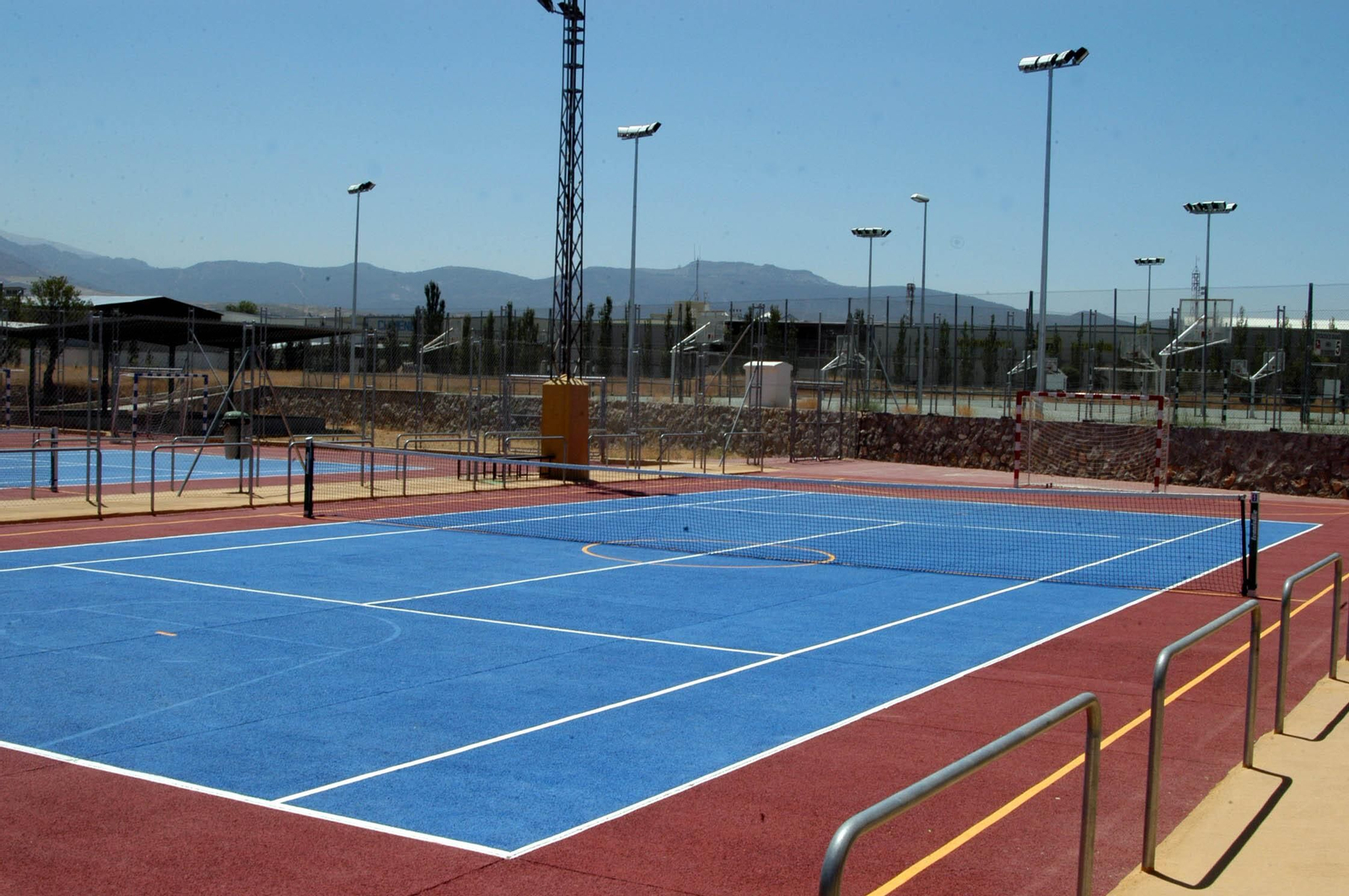 Tan sólo se podrá practicar tenis y pádel.