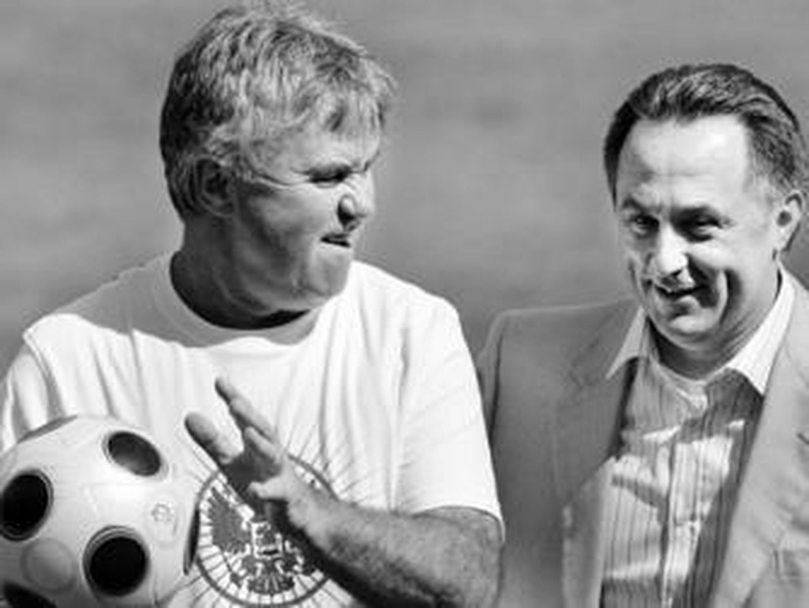 El seleccionador ruso, Guus Hiddink, junto al presidente de la federación, Vitaly Mutko.