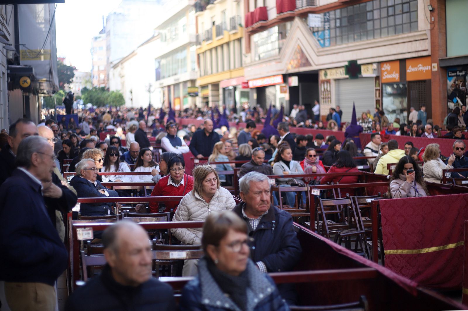 La Hermandad El Nazareno en la madrugá de la Semana Santa de Huelva 2023, en imágenes