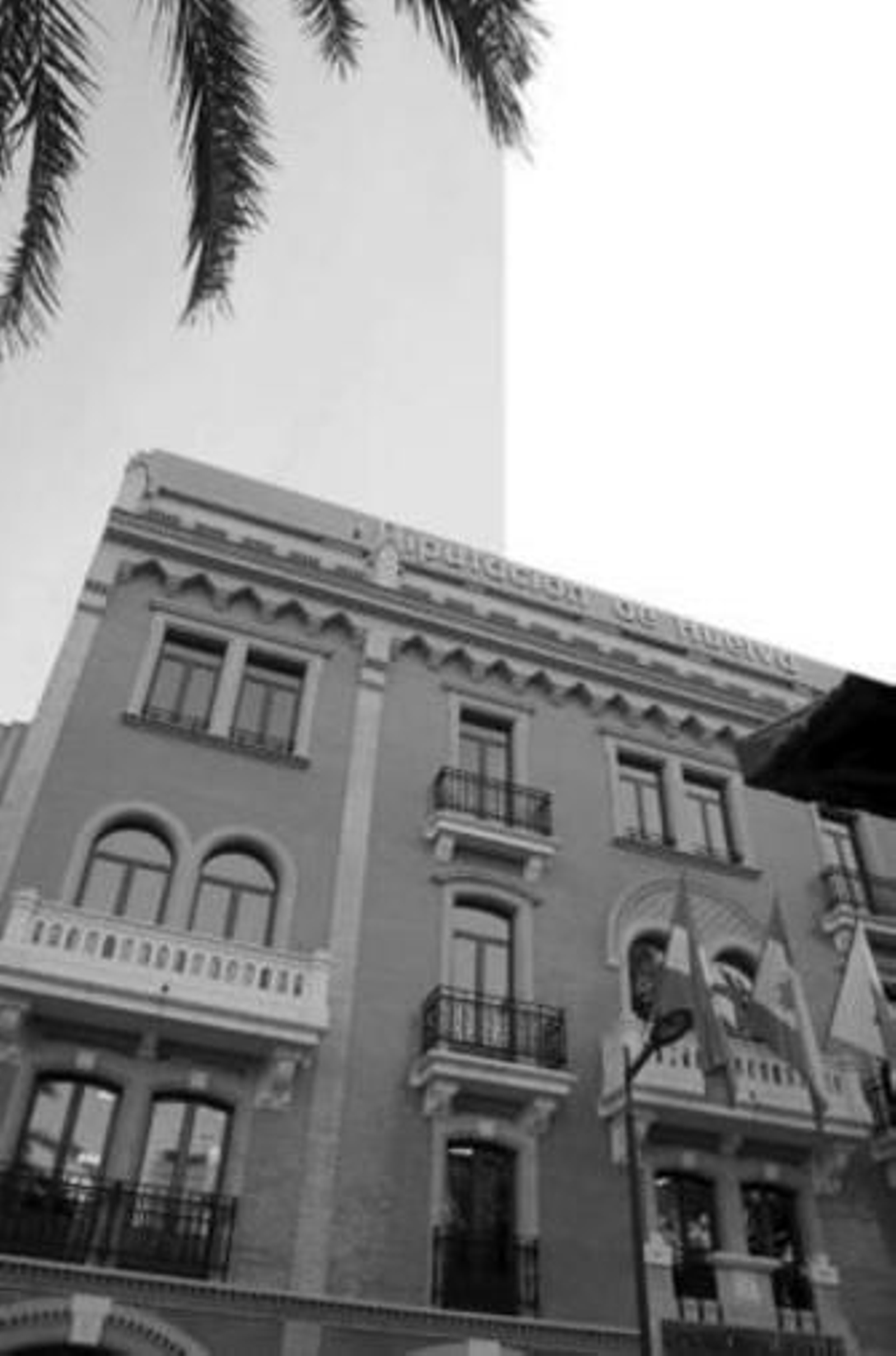 El promotor del Hotel París cambió el proyecto y su uso hace un año