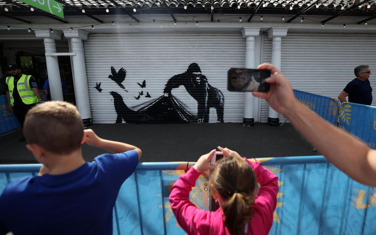La serie animal del artista Banksy, al completo