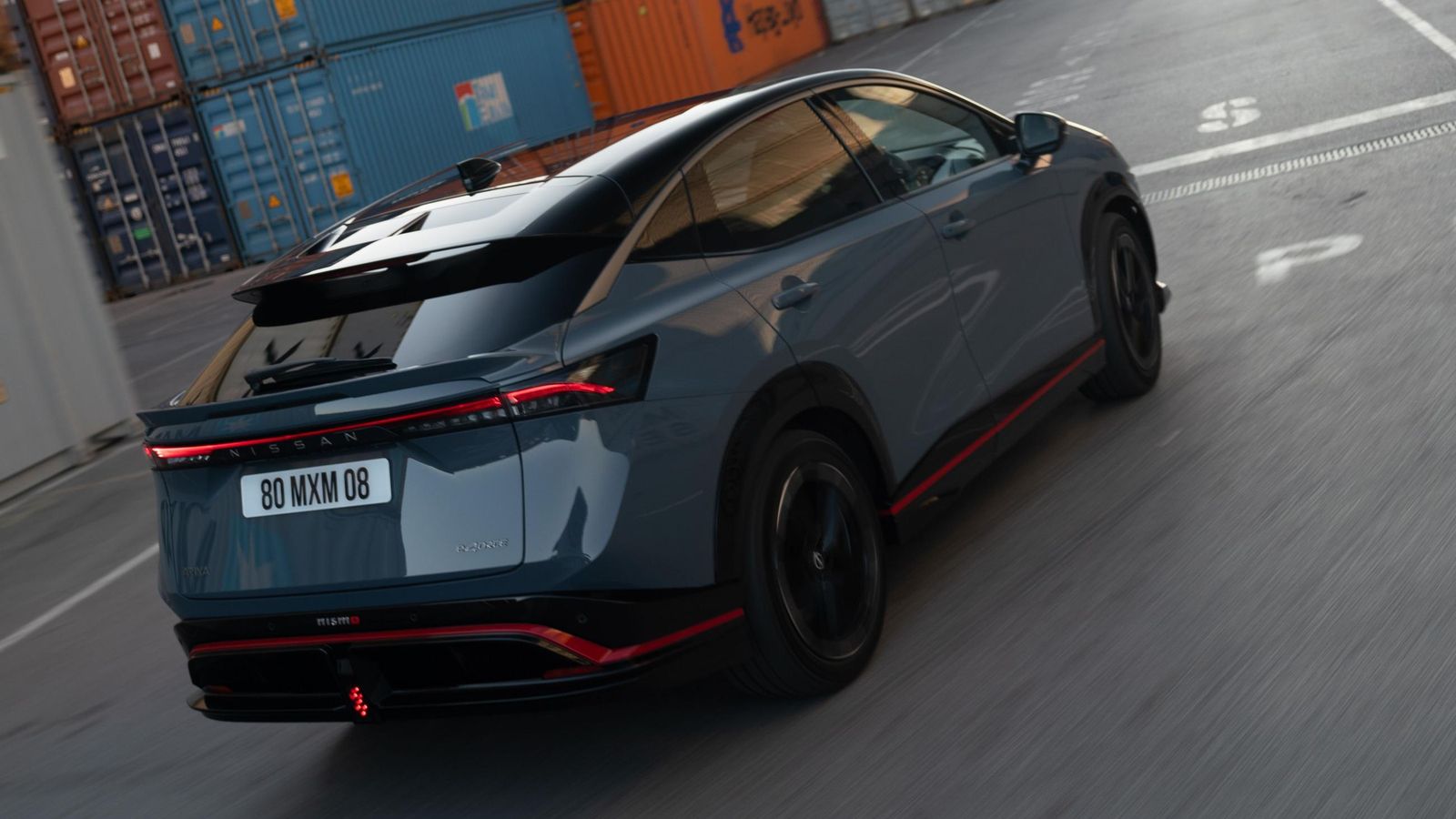 El único color disponible para la carrocería de este Ariya es el gris con la denominación Nismo Grey.