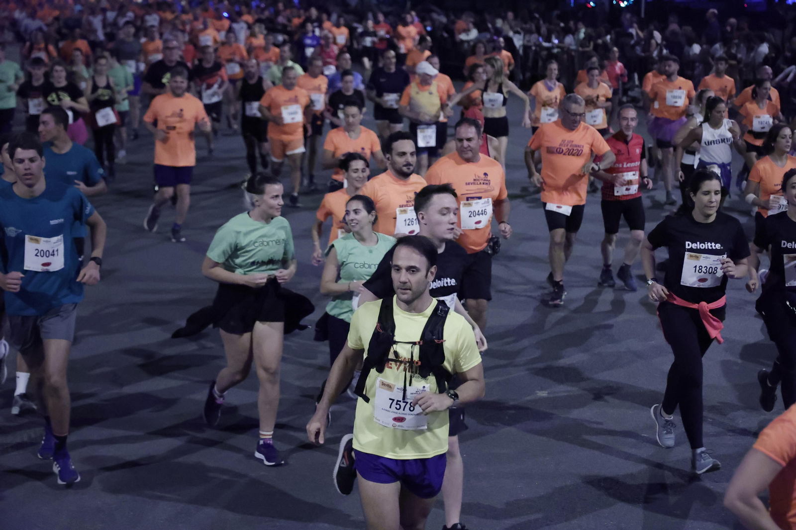 Búscate en la Carrera Nocturna de Sevilla (5)