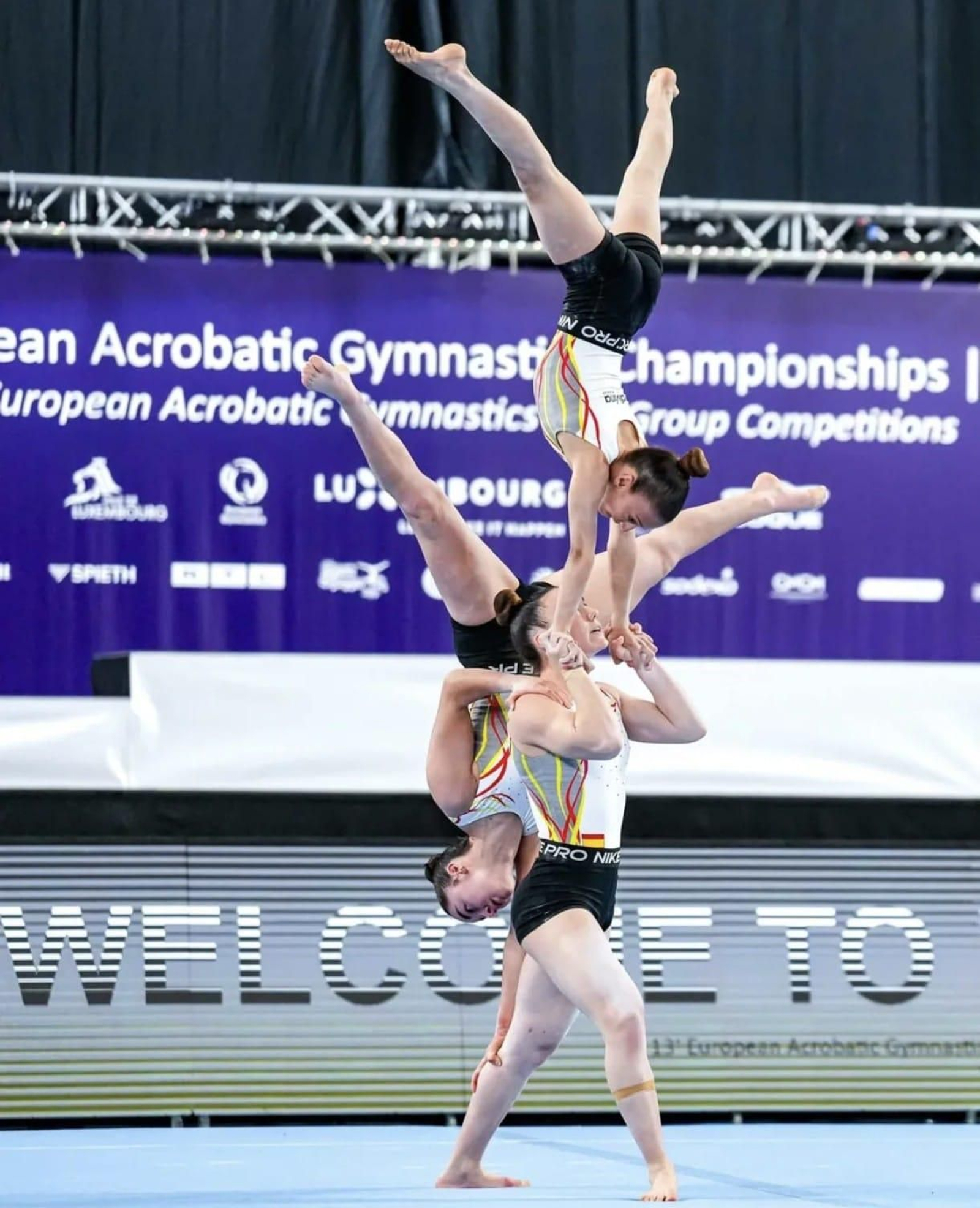 Adriana Ruiz, Daniela Fernández y Lucía Domínguez en el campeonato europeo