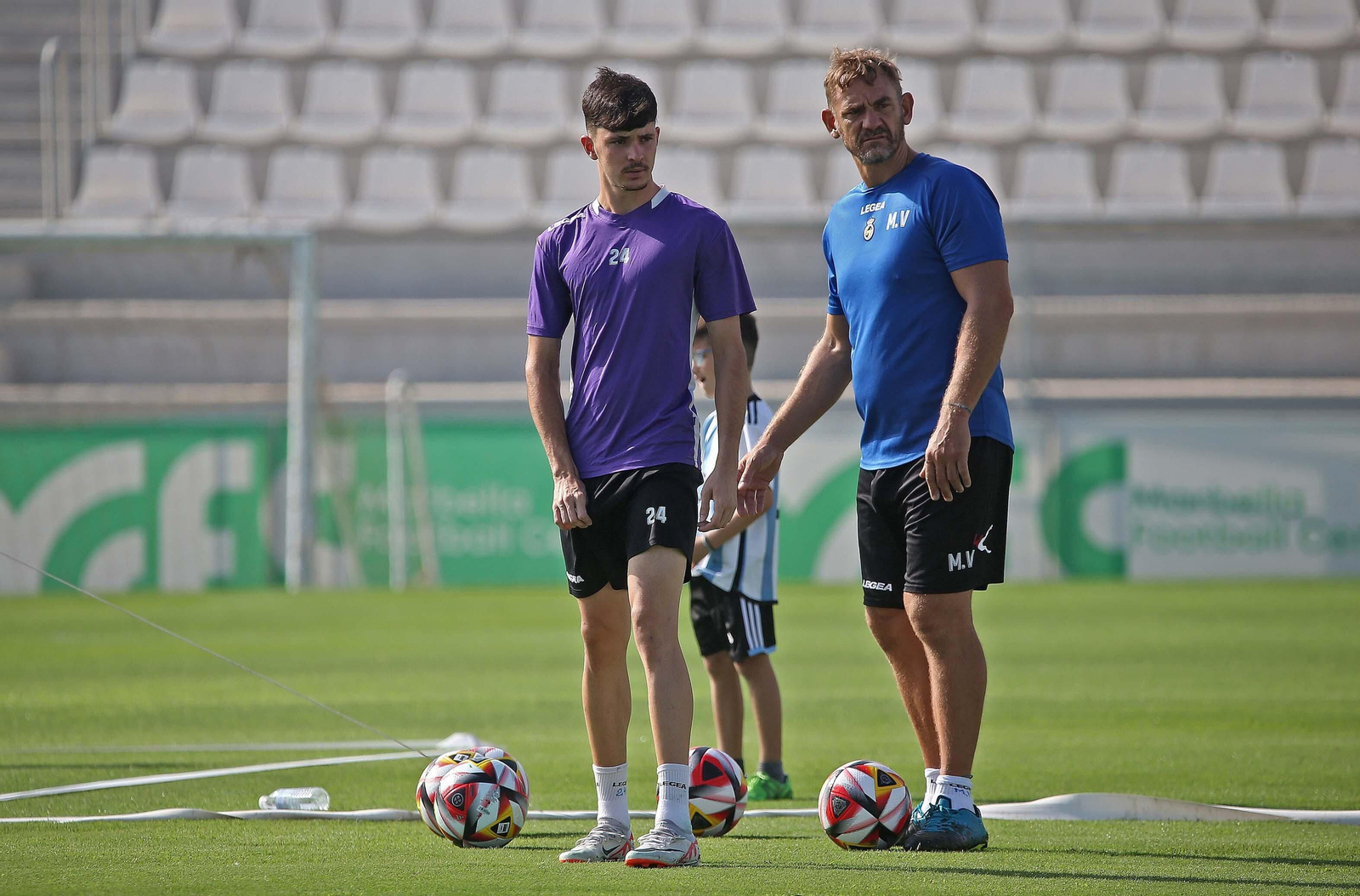 Fotos del primer entrenamiento de la Balona en el Ciudad de La Línea