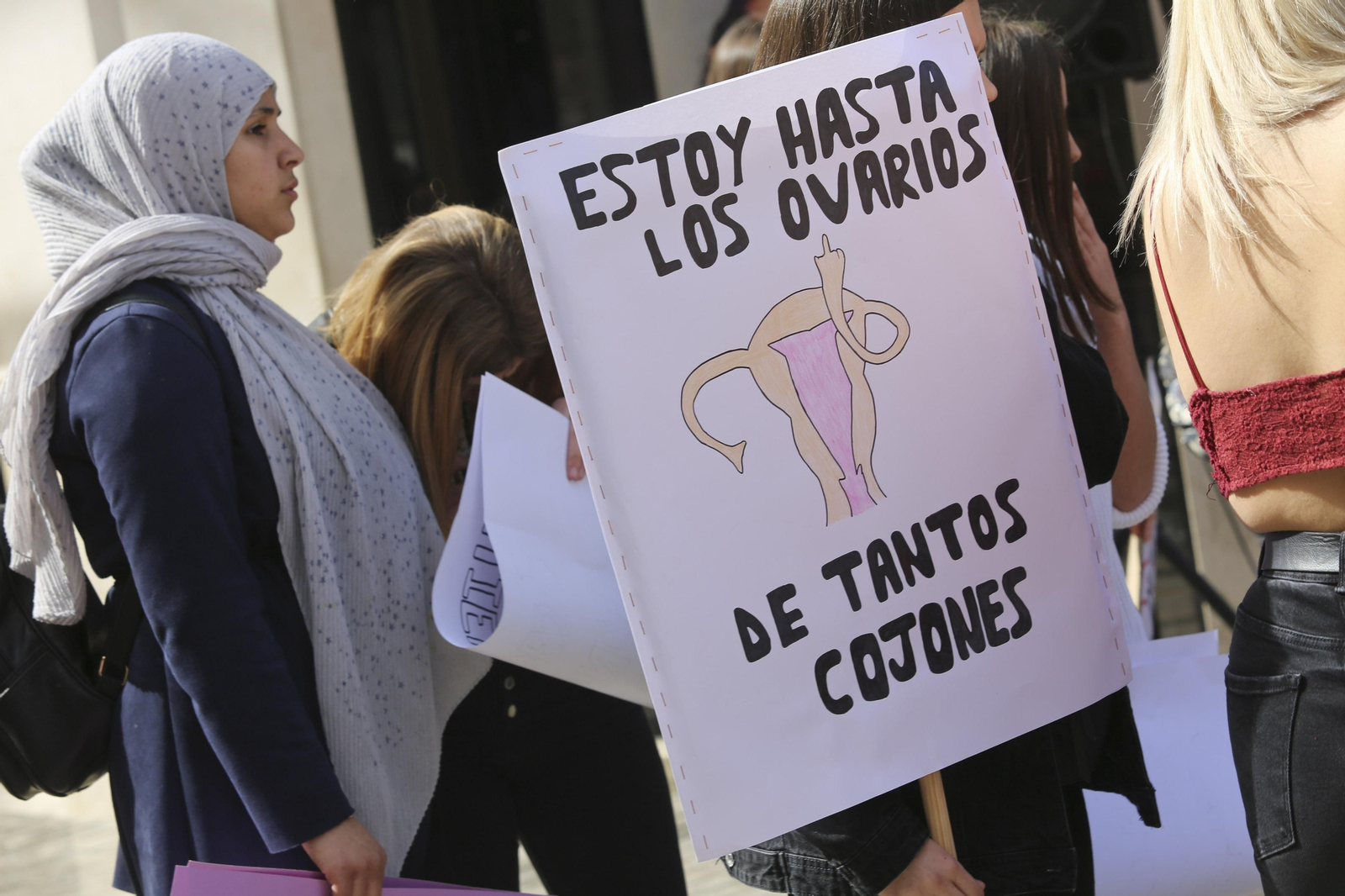8M Día de la Mujer. Concentración en la Plaza de la Constitución