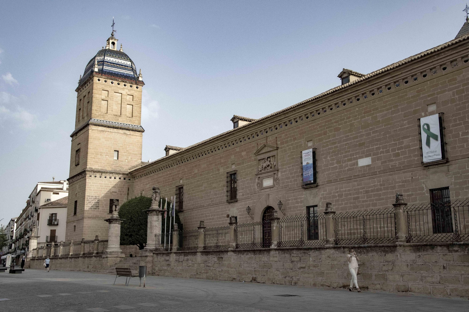 El edificio debía albergar a todo tipo de personal destinado al mantenimiento sanitario y espiritual. El Hospital de Santiago de Úbeda: un palacio lleno de cultura