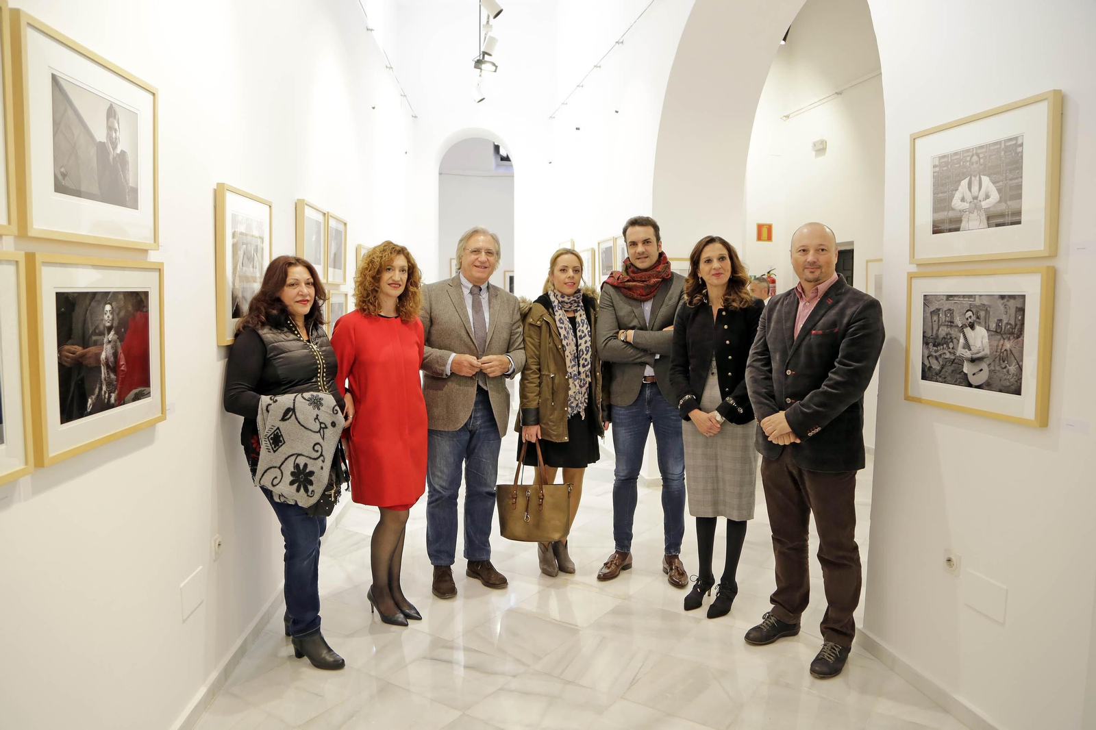 Francisco José Sánchez, a la derecha, junto a artistas y políticos.