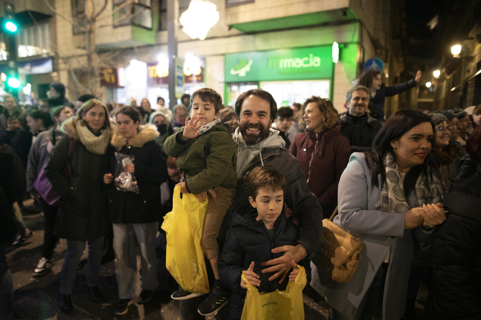 La cabalgata de los Reyes Magos de Granada, en imágenes