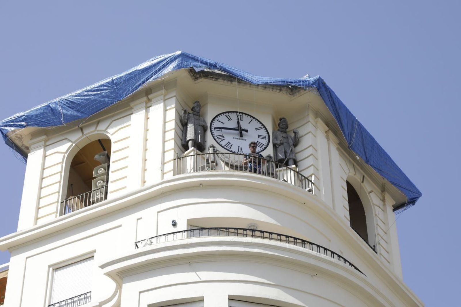 Obras en la torre en la que se ubica el reloj de las Tendillas.