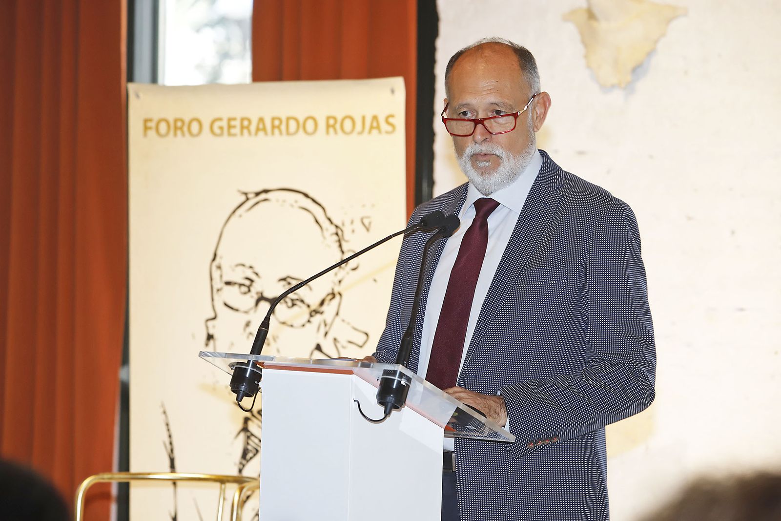 Imágenes del Foro Gerardo Rojas de Huelva Información