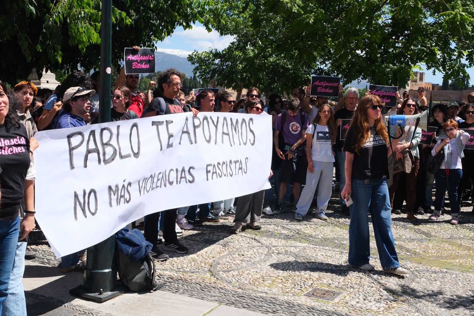 Indignación en Granada: las imágenes de la protesta tras la paliza ...