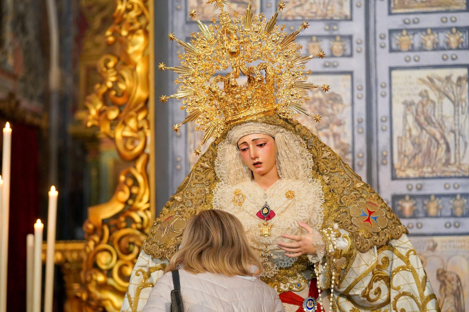 Besamanos de Nuestra Señora de la Esperanza (La Trinidad)