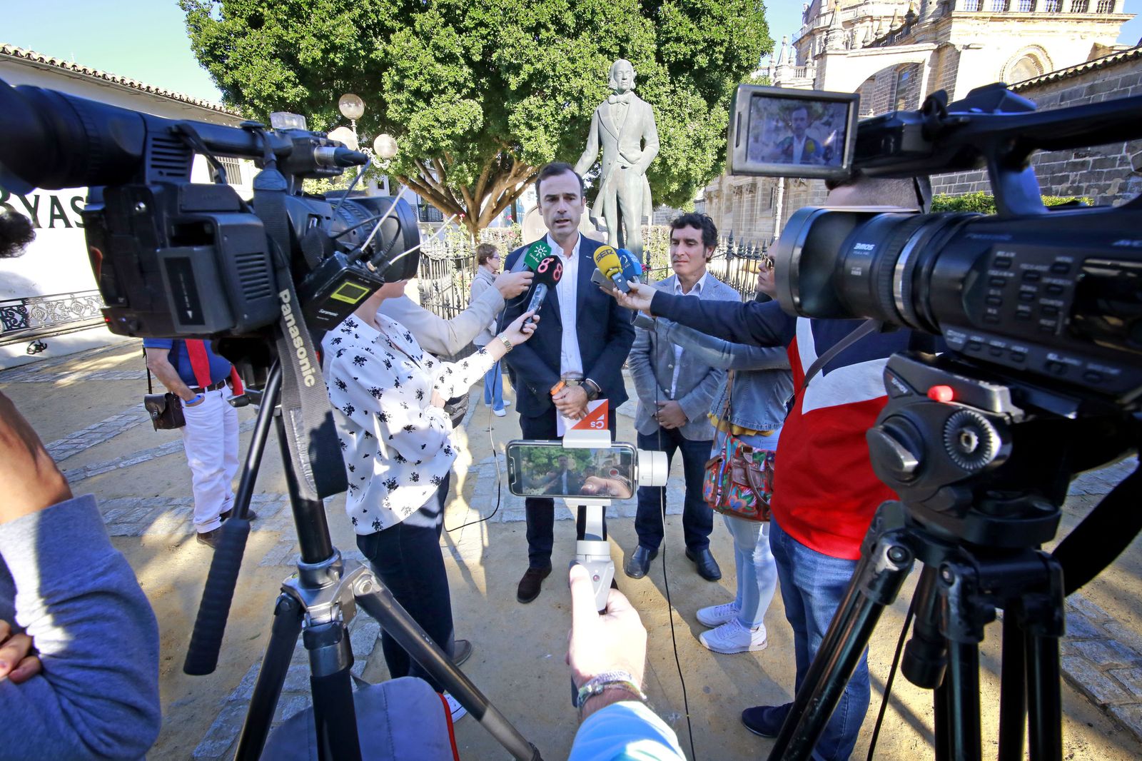 Responsables de Ciudadanos, ayer durante la presentación de la propuesta.