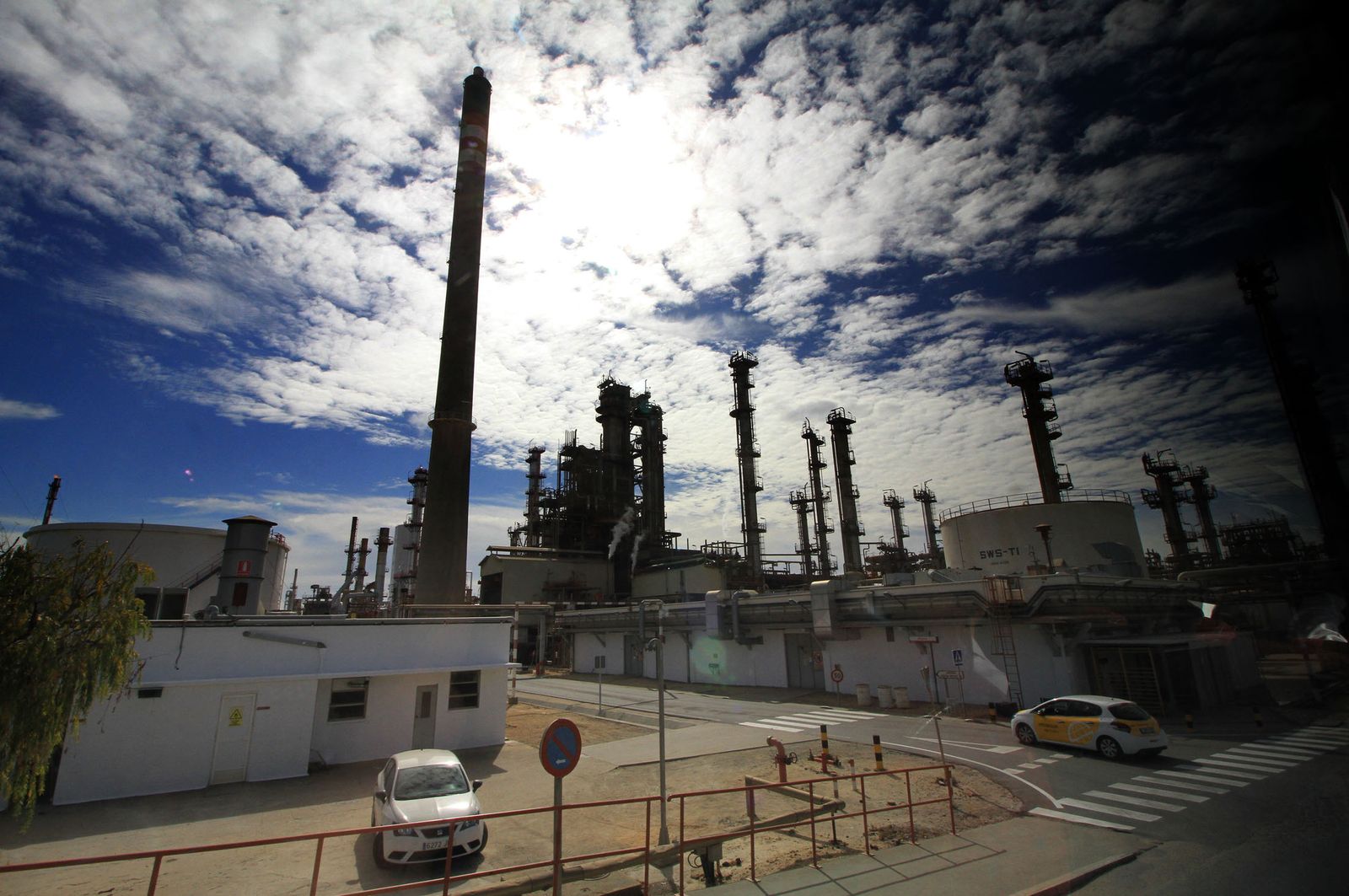 Refinería de Cepsa en Huelva.