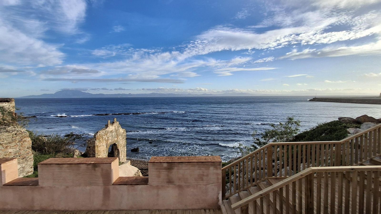 El Paseo Marítimo María Coronel.