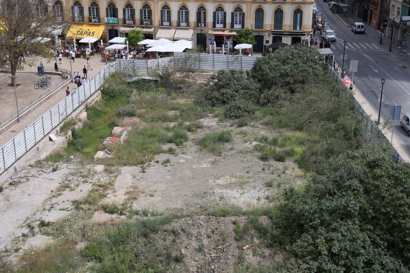 Parcela de los antiguos cines Astoria Victoria donde se levantará la sede de la Fundación Unicaja.