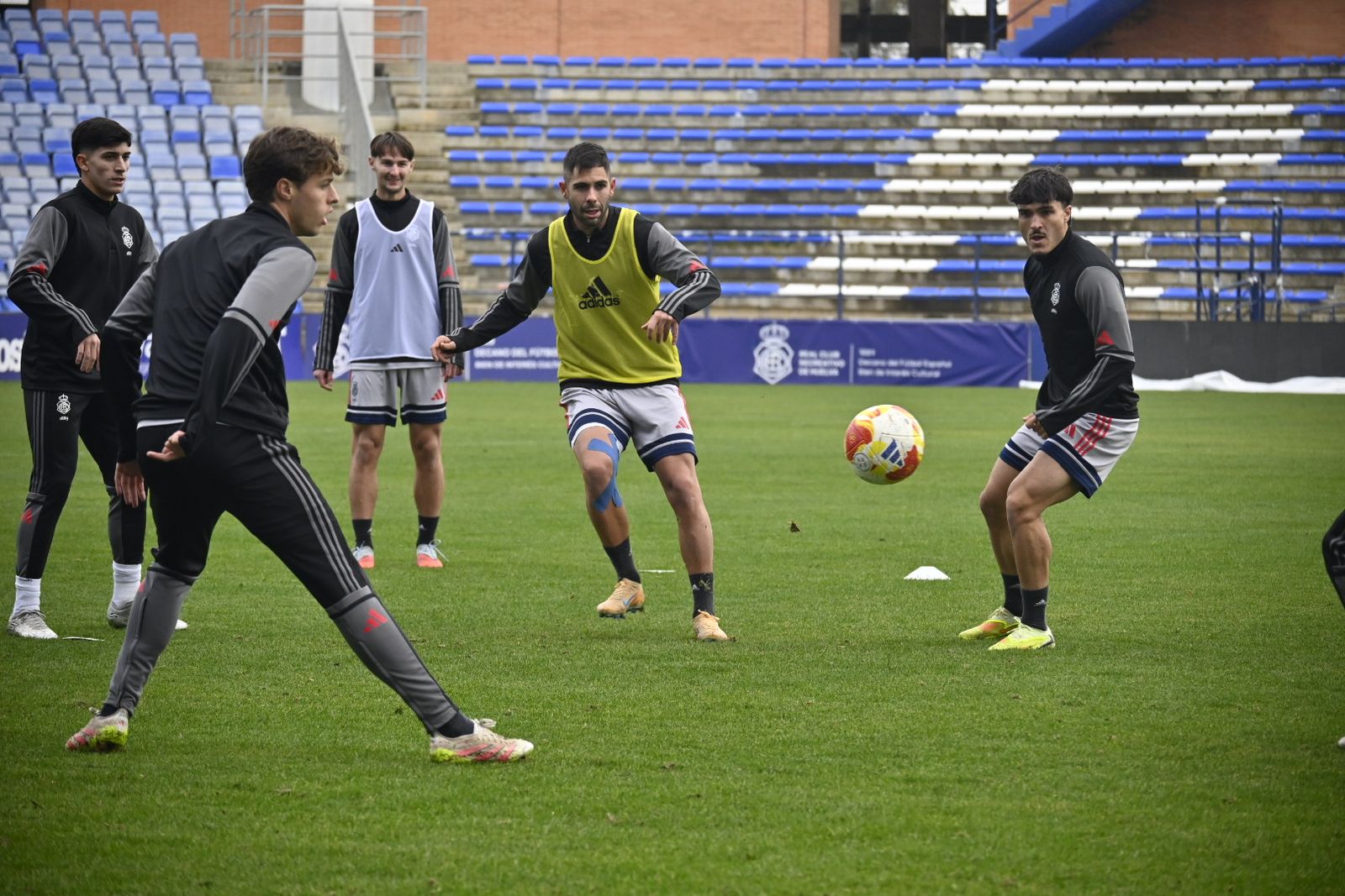 Las fotografías del entrenamiento del Recre en el Nuevo Colombino