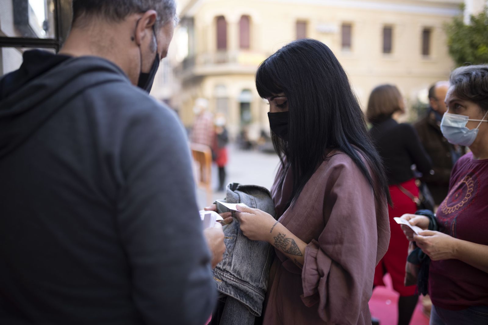 Imágenes de la proyección de  'Algo Salvaje. La historia de Bambino' de Paco Ortiz