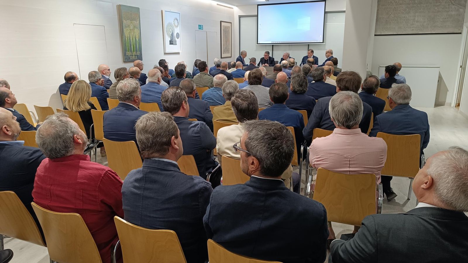 Celebración del pleno en la sede del Consejo