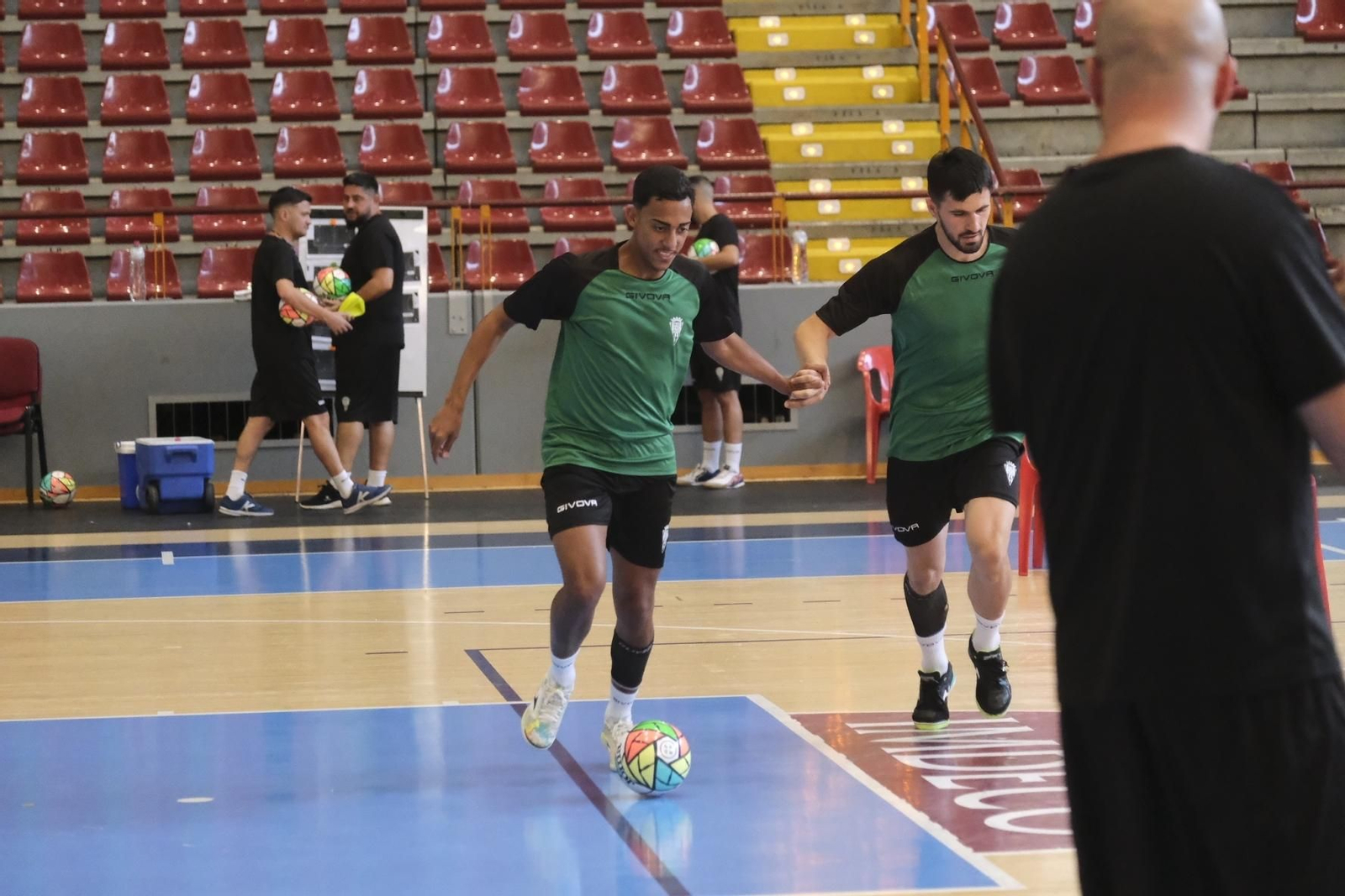 El primer entrenamiento del Córdoba Futsal, en imágenes