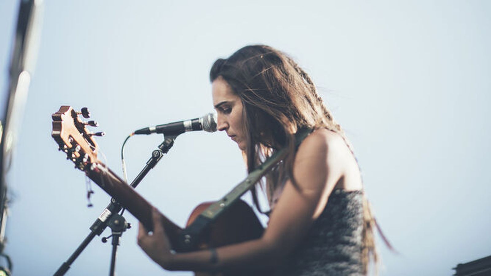 La Mare en una actuación.