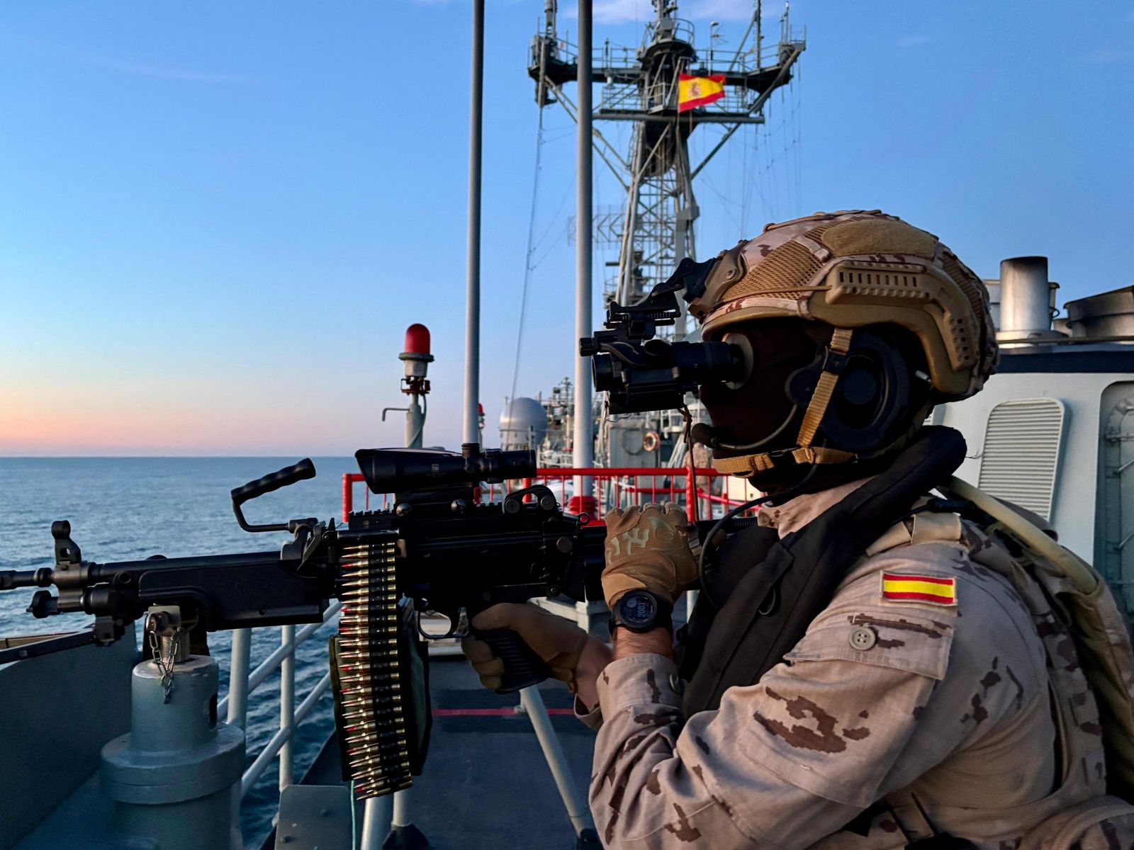 Las fotos del mayor ejercicio de los últimos años en el Estrecho de Gibraltar y el Golfo de Cádiz de la Armada y la OTAN