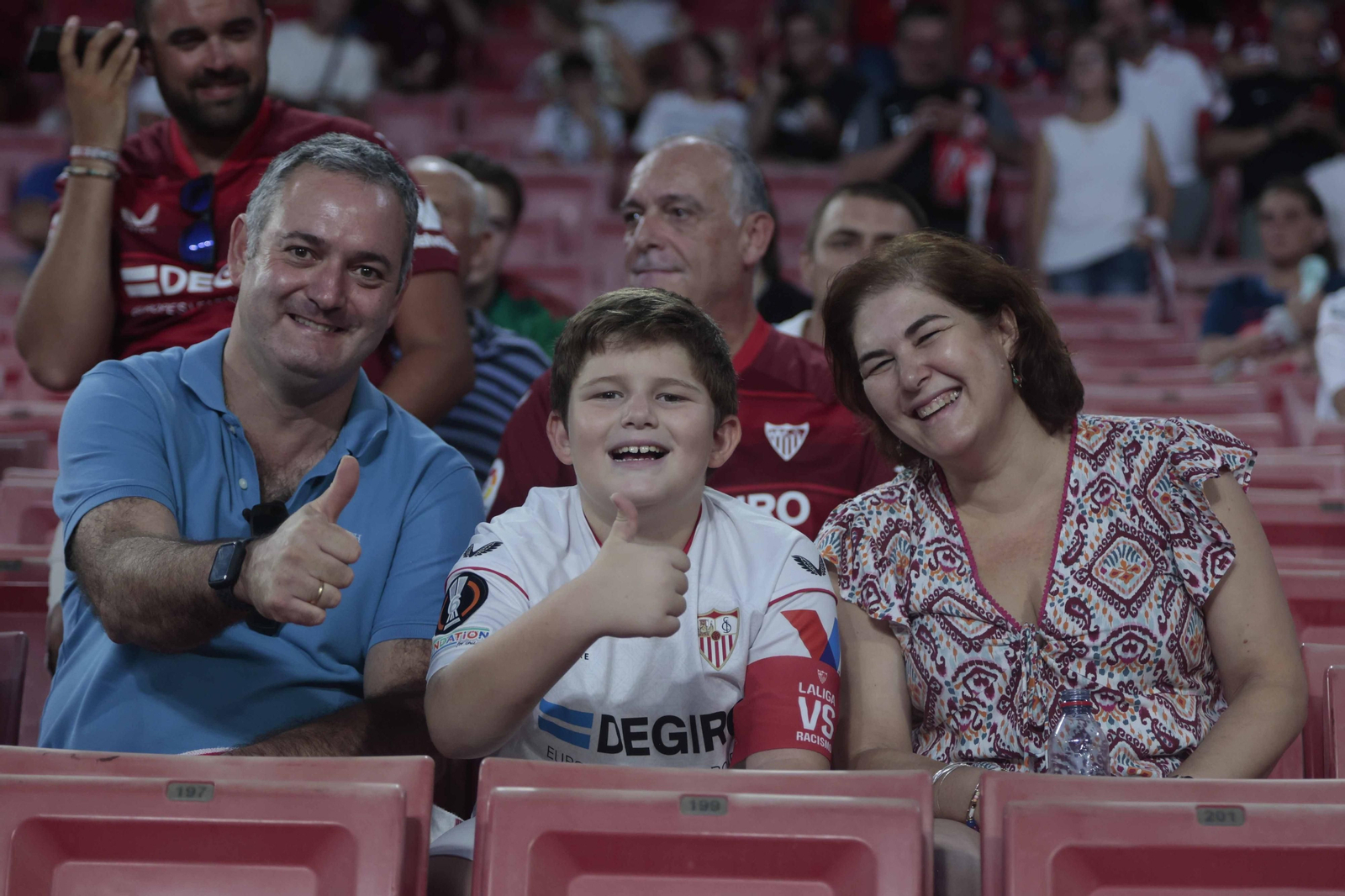 Búscate en las gradas del Sánchez  Pizjuán