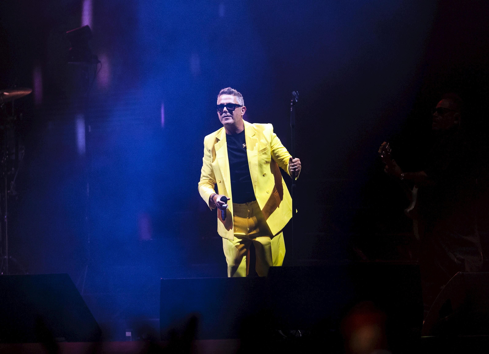 Búscate entre nuestras imágenes del concierto de Alejandro Sanz en Cádiz