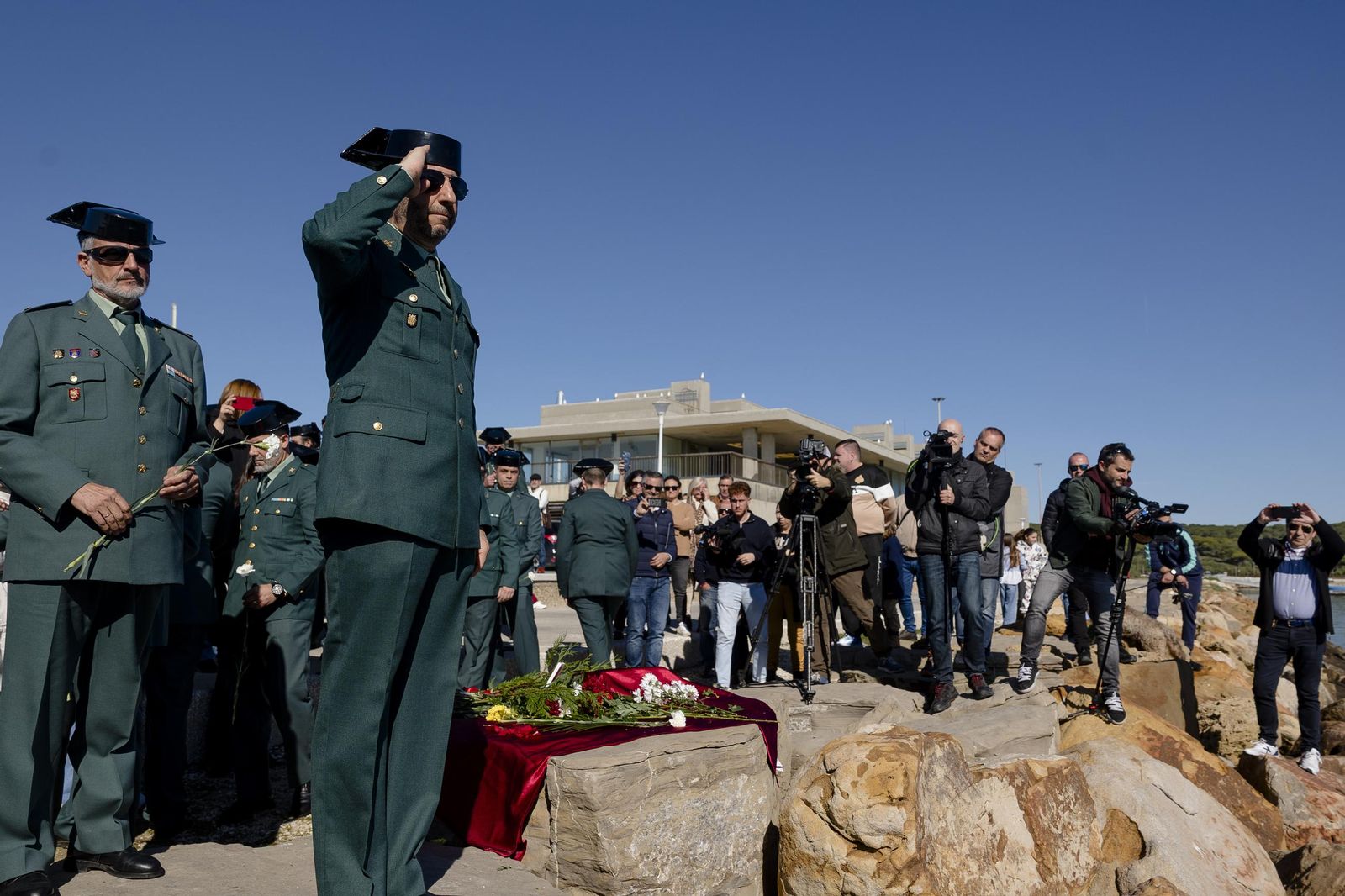 Todas las imágenes del homenaje homenaje a los dos guardias civiles que murieron arrollados por una narcolancha