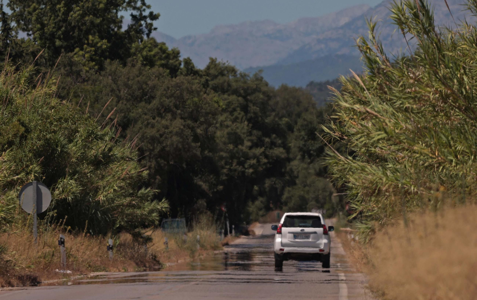 Imágenes de los desperfectos de la A-405 en Jimena