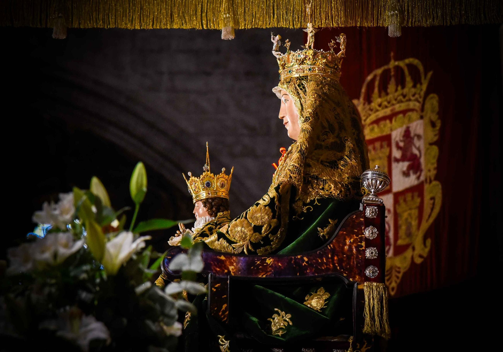 La Virgen de los Reyes, ya dispuesta para la procesión