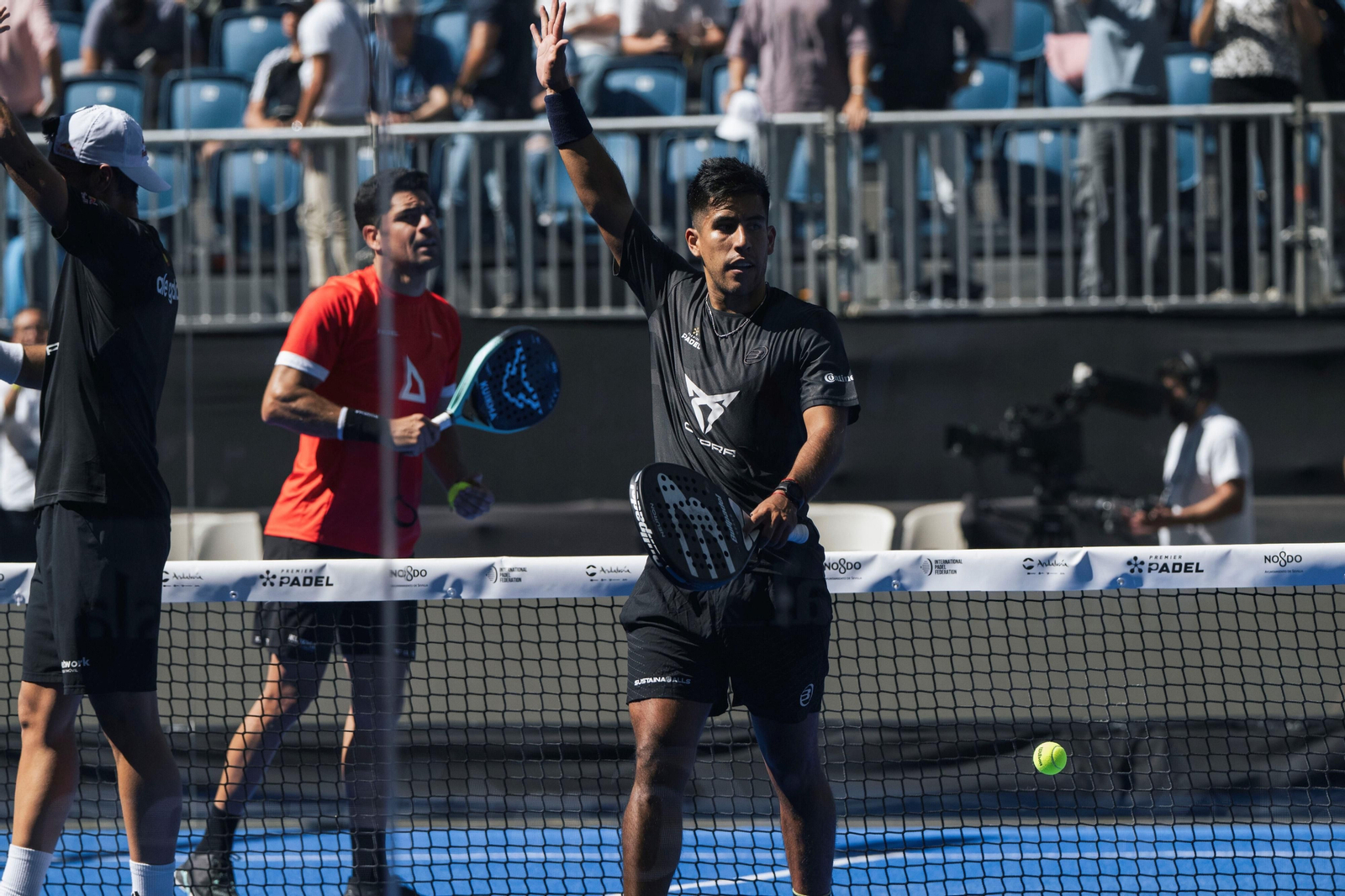 Las mejores fotos de los cuartos de final del pádel en el Estadio de la Cartuja