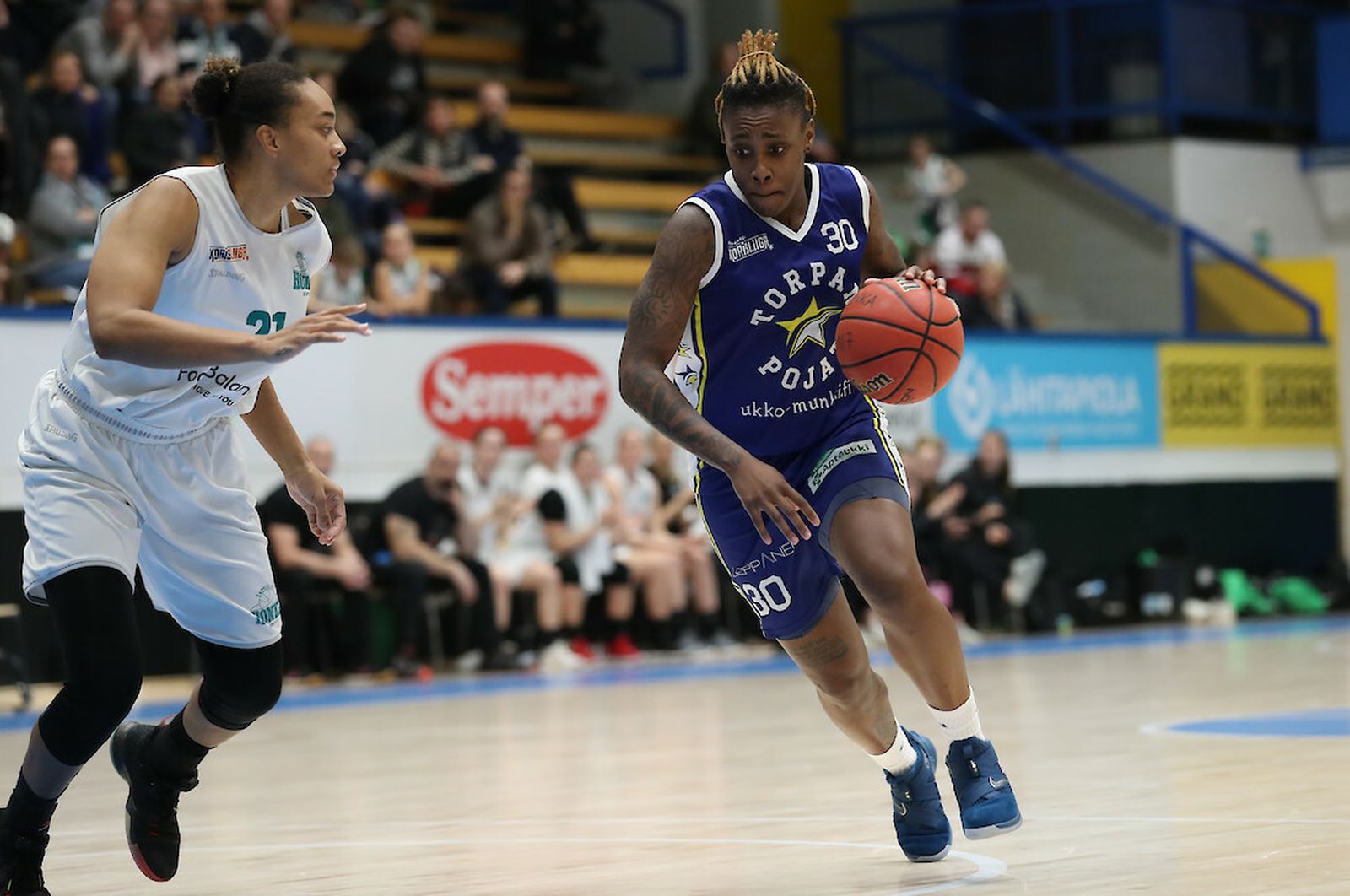 Ladondra Jhonson llega al Raca para aportar versatilidad