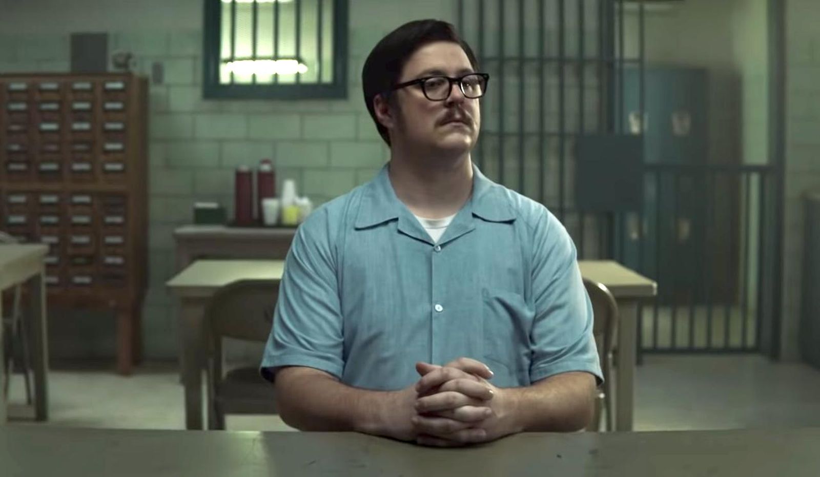 Cameron Britton como el asesino Edward Kemper en 'Mindhunter'