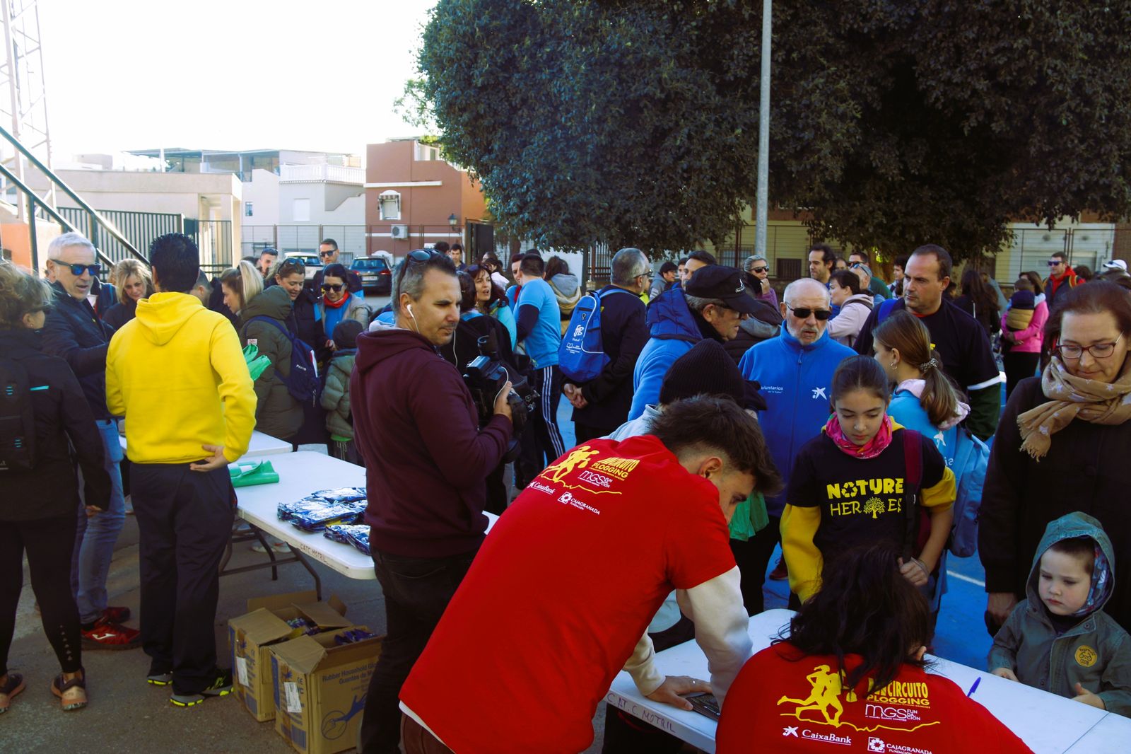 Así ha sido la primera jornada de plogging del año en la Costa de Granada