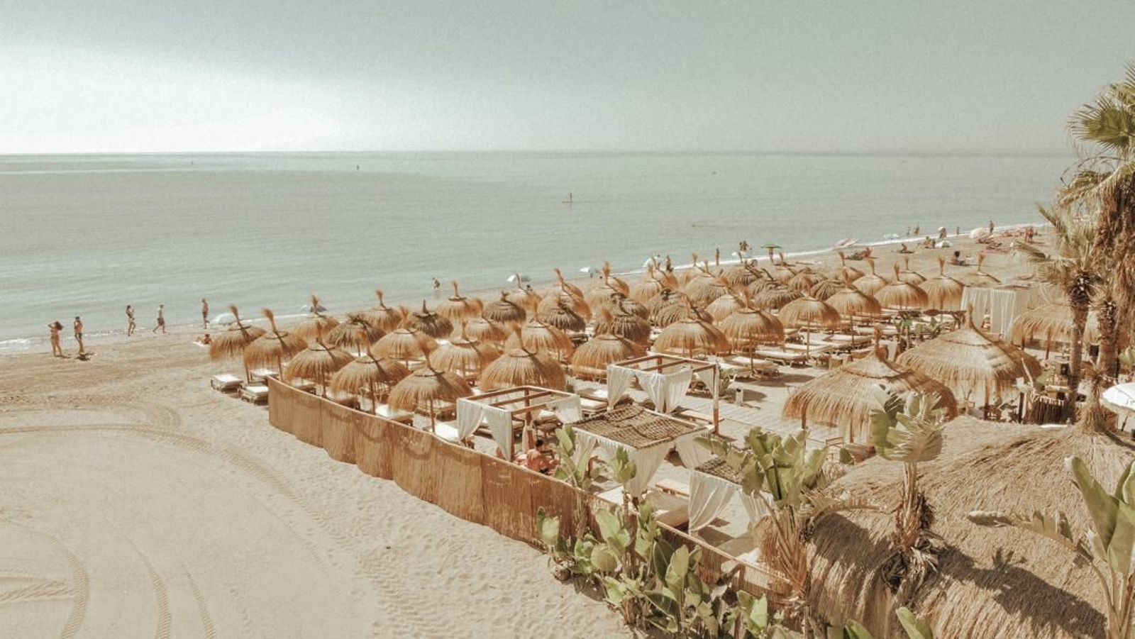 Las hamacas de La Palaba Beach Jazba.
