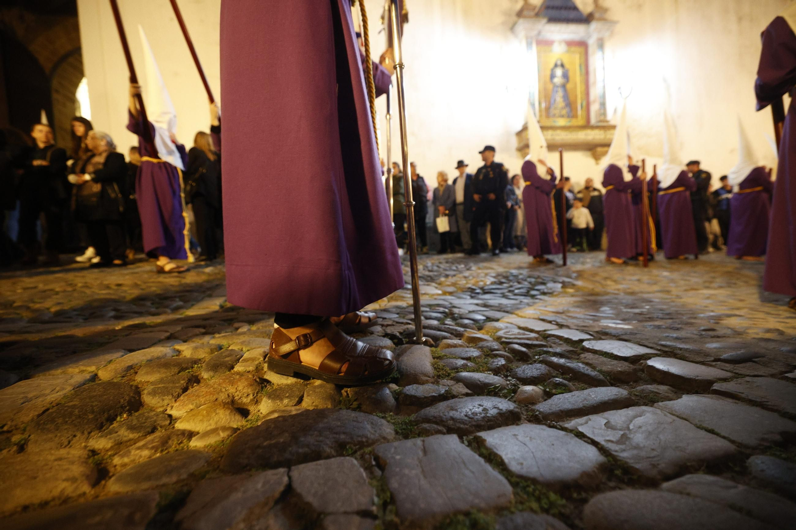 Imágenes de la salida de Medinaceli en la Semana Santa de Cádiz 2025