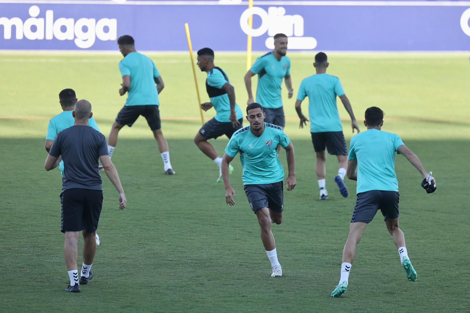 El Málaga CF prepara con buen ambiente el duelo ante el San Fernando