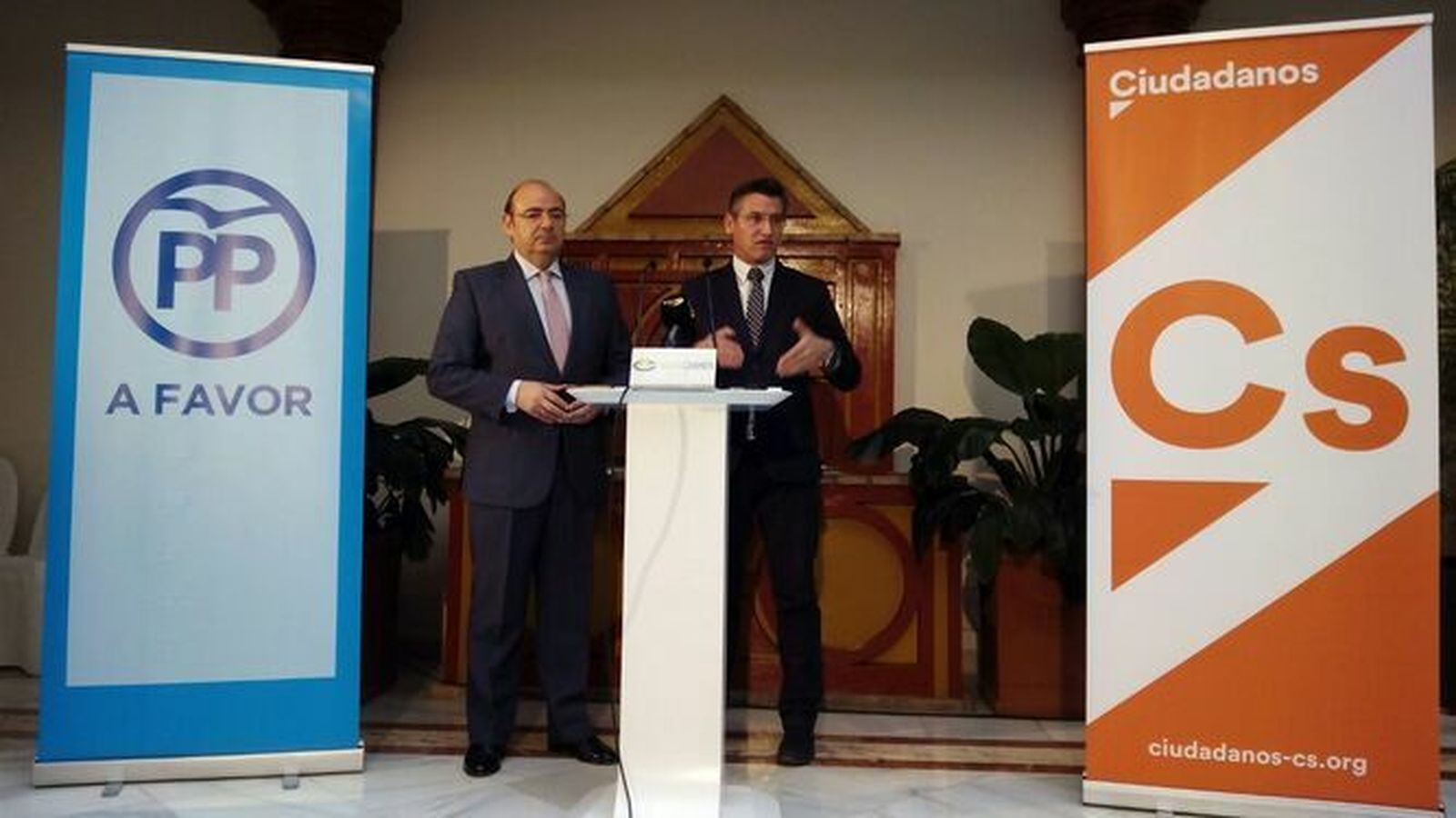 ¿Cuáles son los pasos a seguir para plantear una moción de censura?