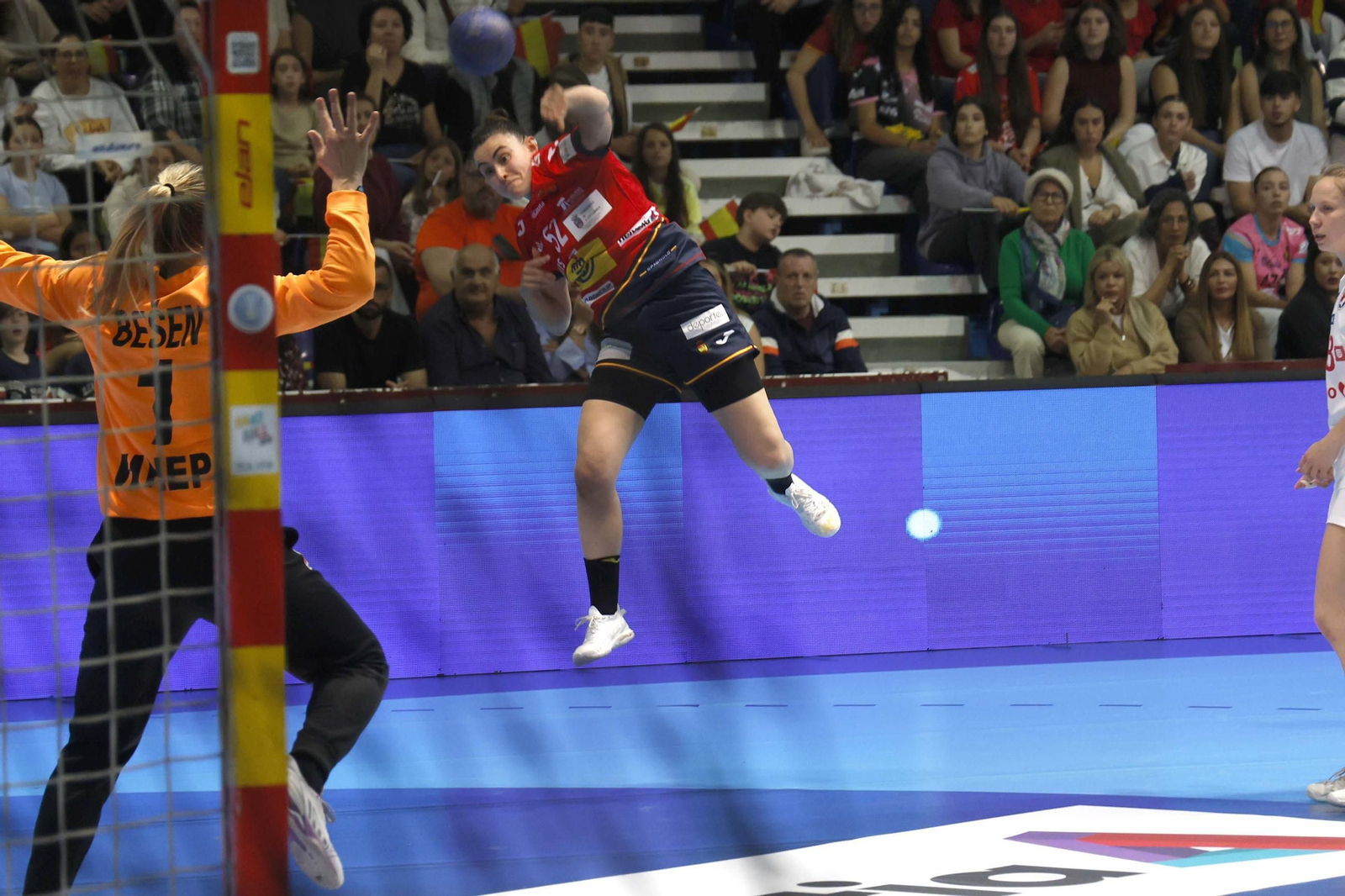 Las fotos del España Croacia de clasificación para el Mundial femenino de balonmano, en Algeciras
