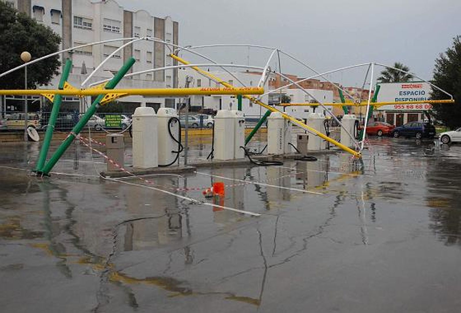 La lluvia y el viento causan múltiples destrozos en varias localidades de la provincia. 

Foto: Elías Pimentel