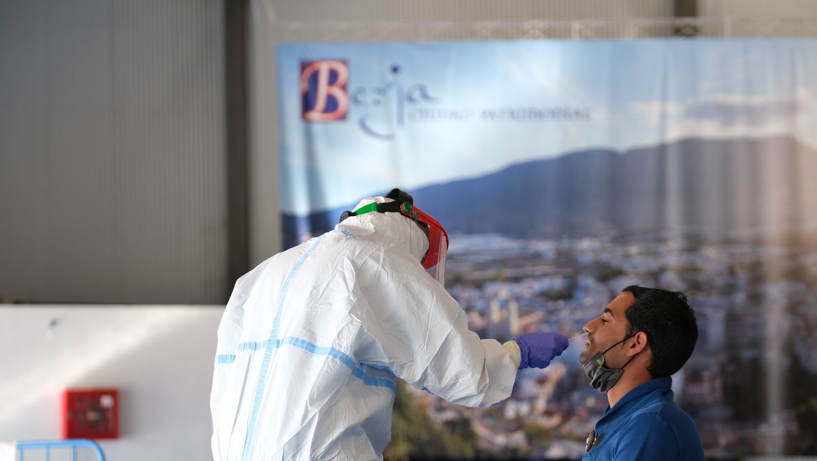 Fotogalería cribado test antígenos COVID-19 en Berja. Almería