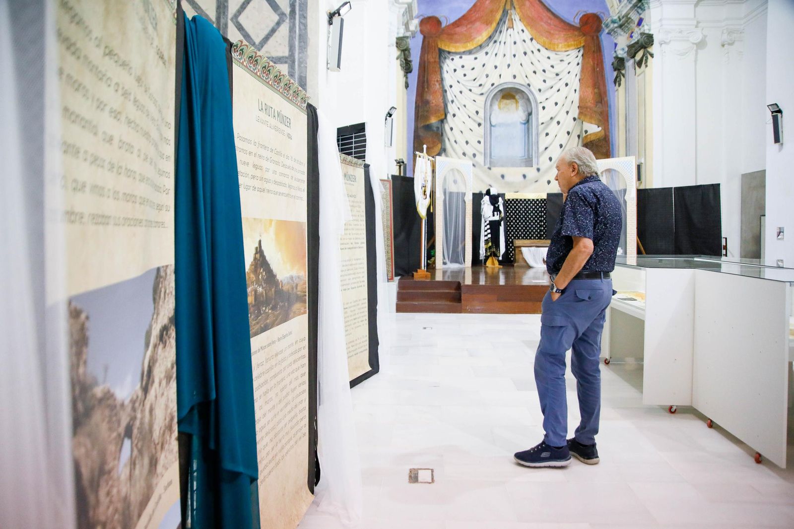 Desfile de Gigantes y Cabezudos de Vera, en imágenes