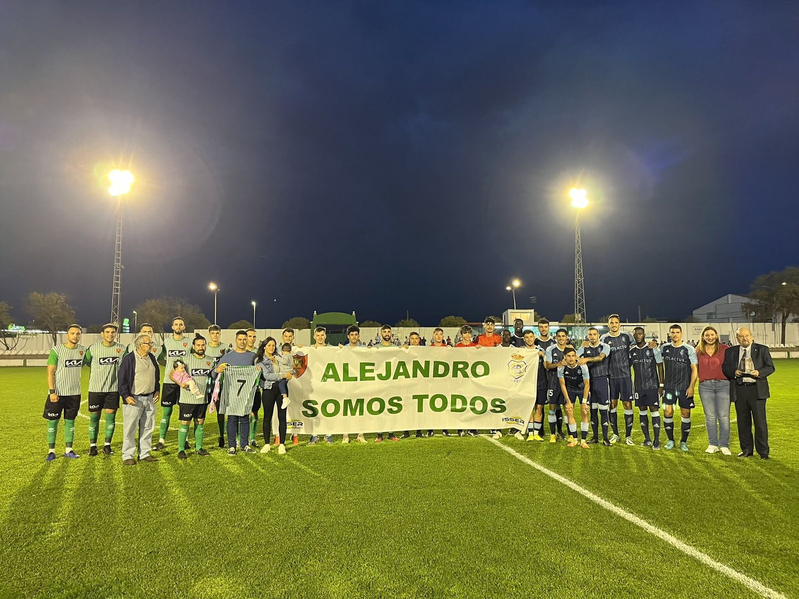 Foto de familia antes del encuentro.