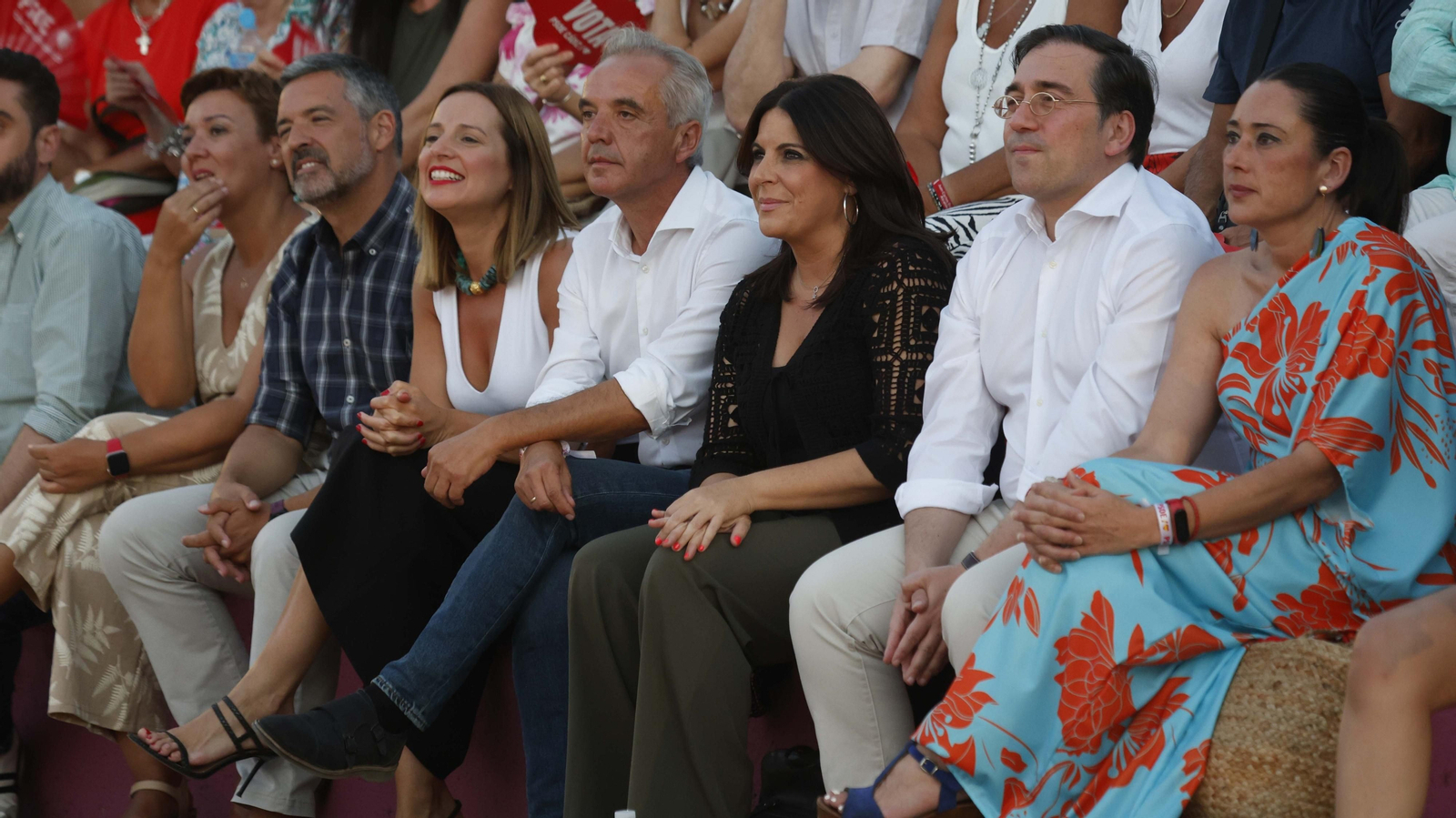 Las fotos del ministro Jose Manuel Albares durante el mitin en San Roque