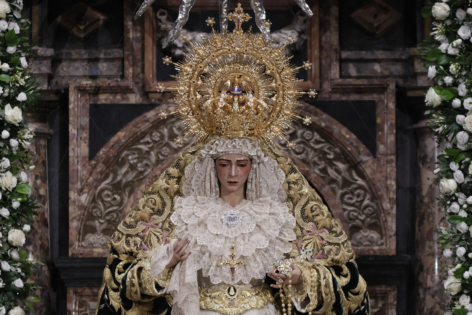 La coronación de la Virgen del Rocío en imágenes